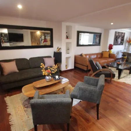 Ravissant Loft Dans Le Centre De Saint-Tropez