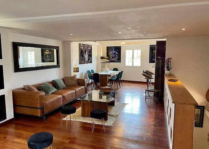 Ravissant Loft Dans Le Centre De Saint-Tropez